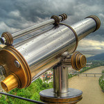 Field-Separated Multi-Path Telescope