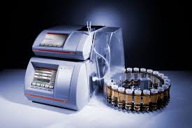 Measuring the position of a particle in a flow