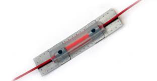 Measuring the pressure and temperature of a flowing fluid